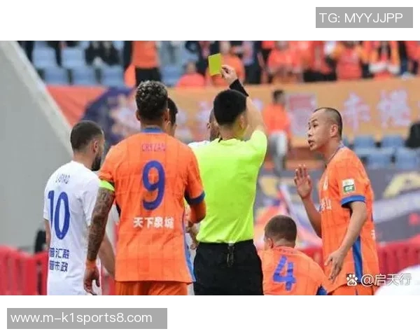 足球场上的搞笑瞬间合集让你捧腹大笑的精彩视频回顾 足球场上的搞笑瞬间合集让你捧腹大笑的精彩视频回顾