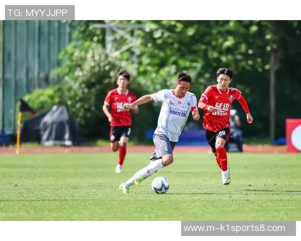 李根足球:从草根到职业的奋斗历程与未来发展展望 李根足球:从草根到职业的奋斗历程与未来发展展望